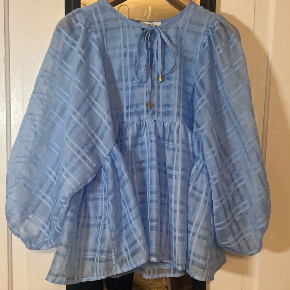 Entro Blue Flutter Sleeve Blouse EUC Medium